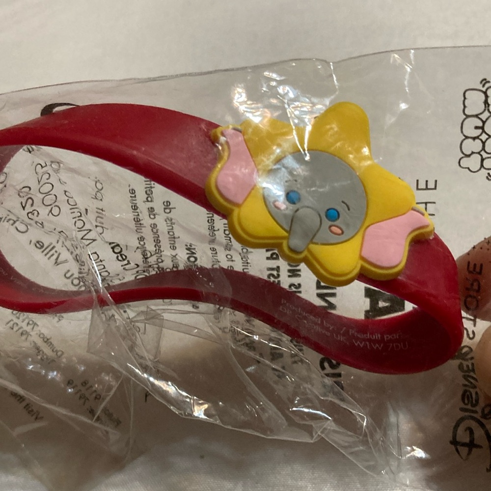 NEW!! ❤️ 🐯🐘🩵Disney Store Tsum Tsum bracelet new Dumbo and Tigger